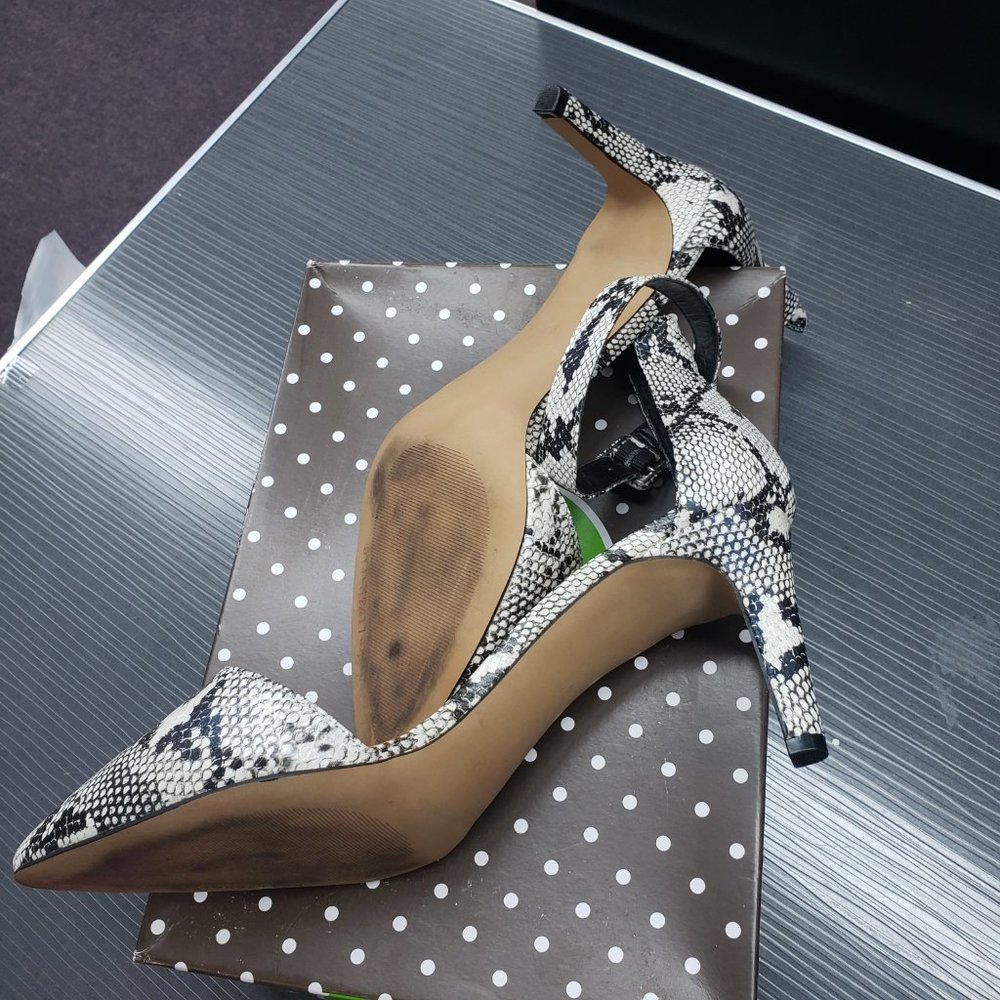 Kelly & Katie Women's size 11M Black and White Snake Print 3 inch Heels NO BOX - Picture 8 of 8